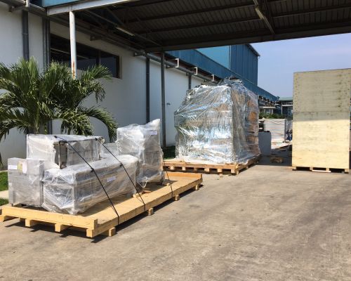 Đóng pallet kiện gỗ - Reliance Moves - Công Ty TNHH Vận Chuyển Trung Tín